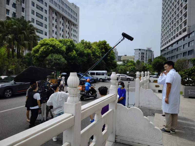 丘北县广告片拍摄公司低成本实现高规格制作的诀窍